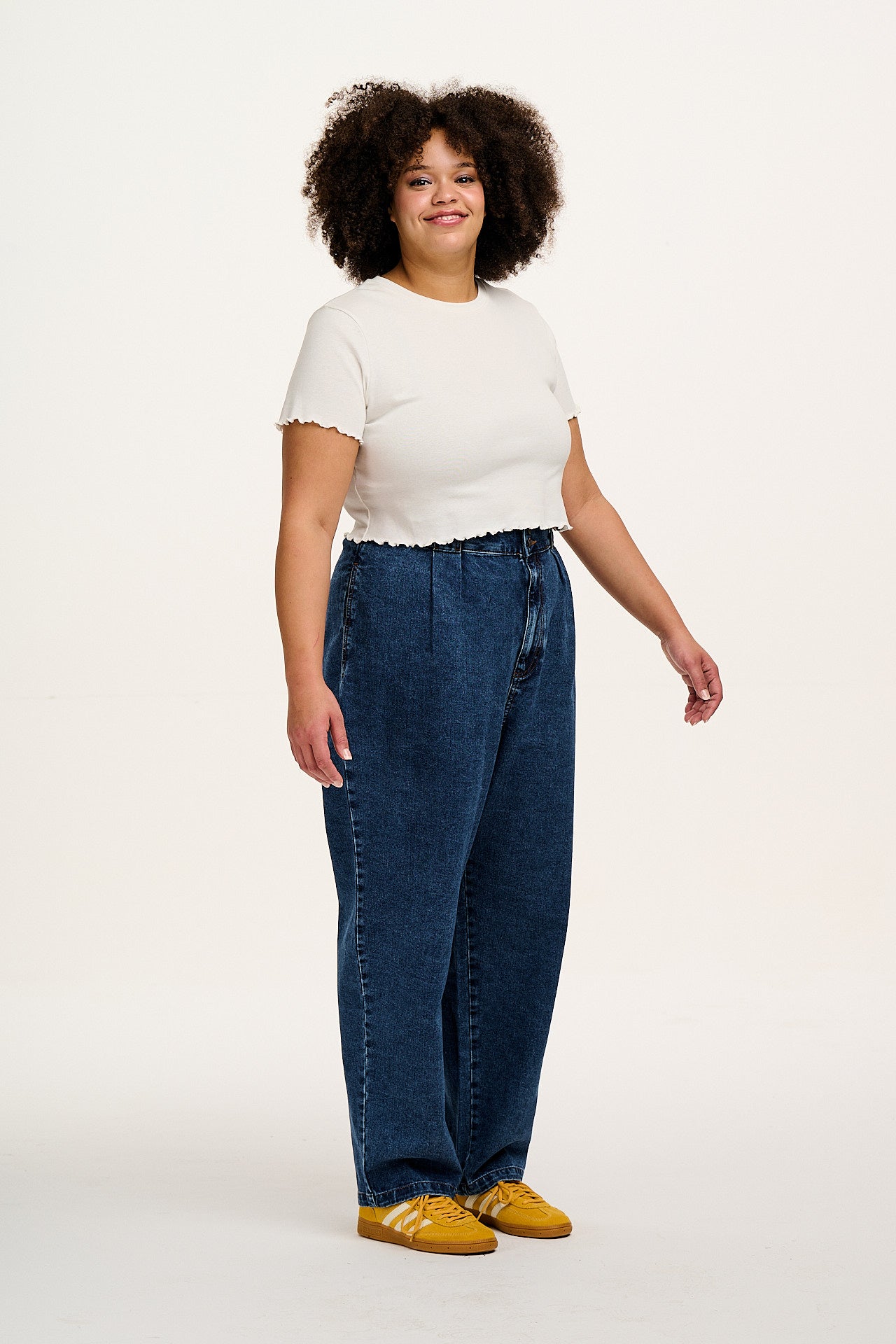 Addison - Denim Jeans in Mid Wash Blue