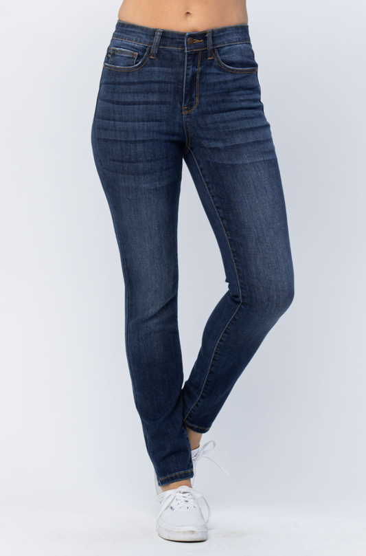 Judy Blue Clean Girlfriend Jeans